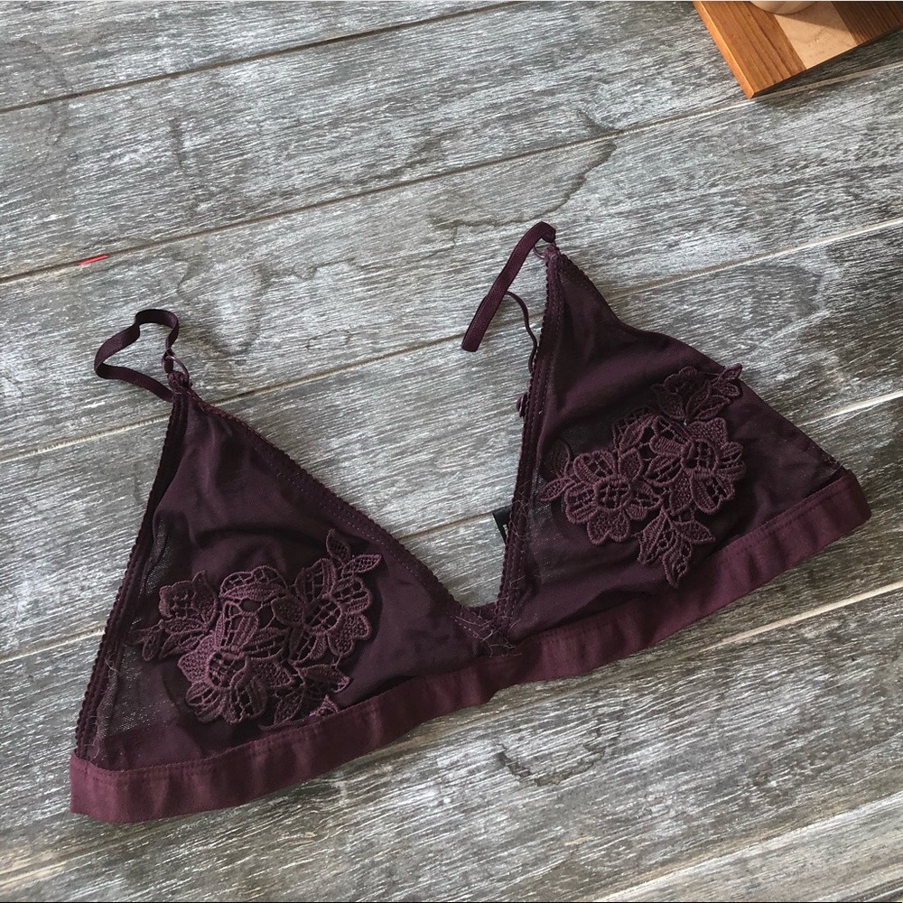 (Free over $30) lace bralette with floral details